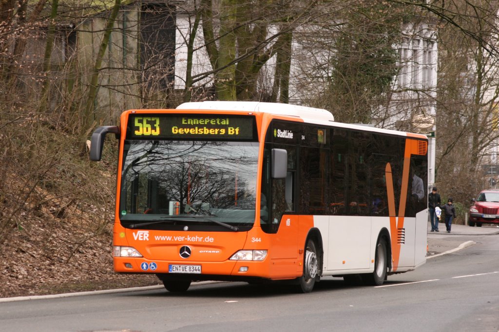 Ver 344 (EN VE 8344) mit der Linie 563 am HBF Gevelsberg,27.2.2010.