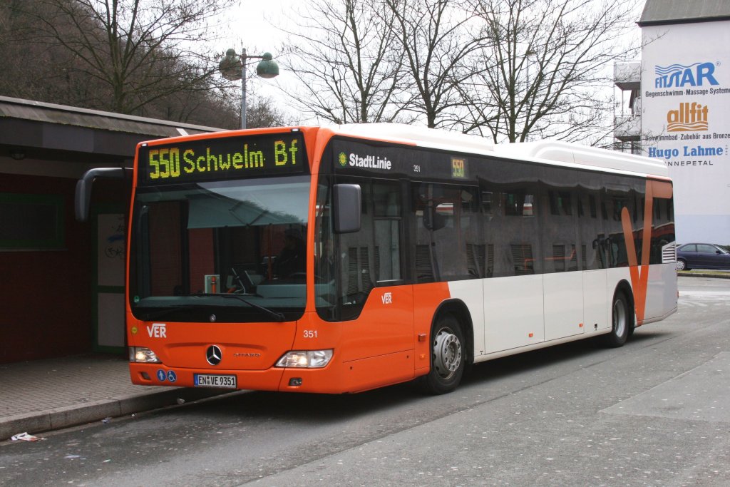 Ver 351 (EN VE 9351) mit der Linie 550 nach Schwelm Bf.
Aufgenommen am Bus Bf Ennepetal, 27.2.2010.