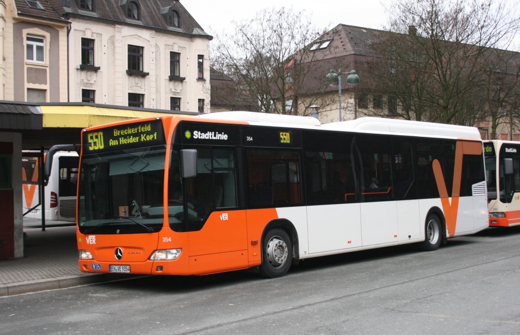 Ver 354 (EN VE 9354) mit der Linie 550 nach Breckerfeld.
Aufgenommen am Bus Bf Ennepetal, 27.2.2010.