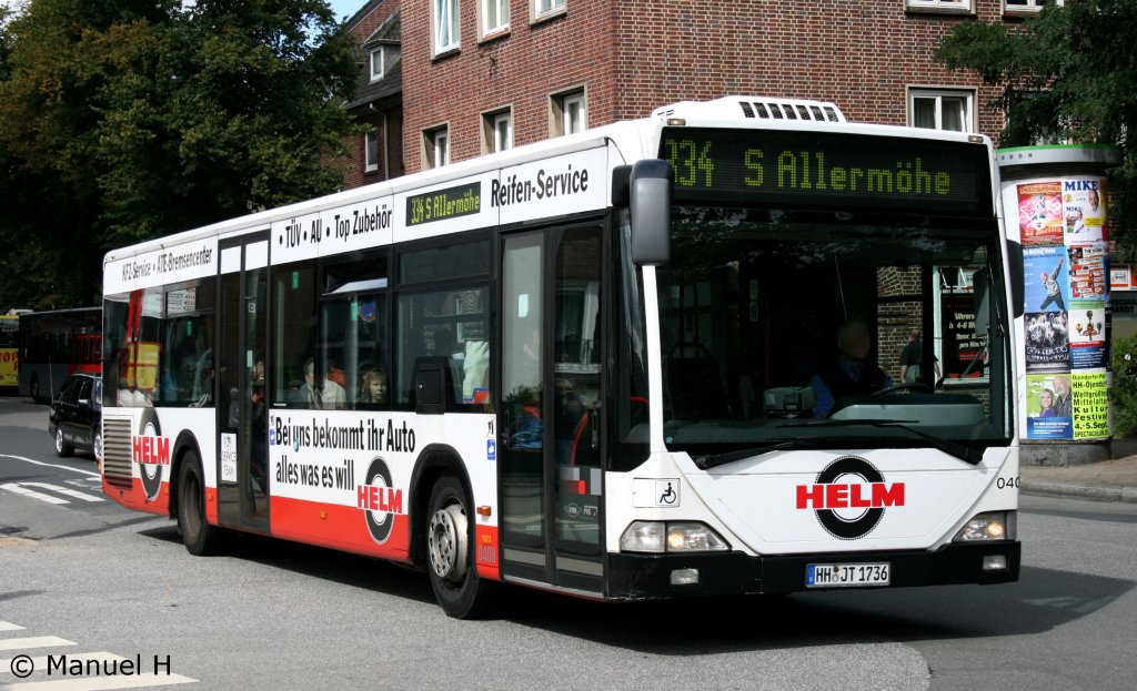 VHH 0408 (HH JT 1736) mit Werbung fr Reifen Helm.
Aufgenommen am Bahnhof Bergedorf, 2.9.2010.