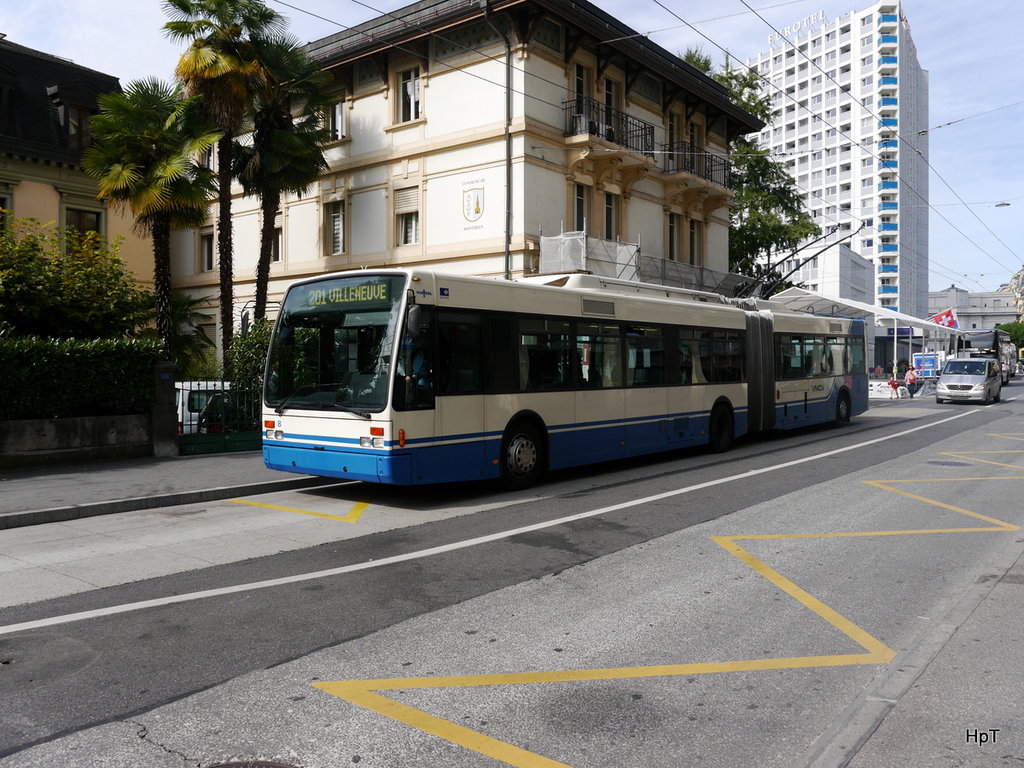 VMCV - VanHool Trolleybus Nr.8 unterwegs in Montreux am 25.09.2017