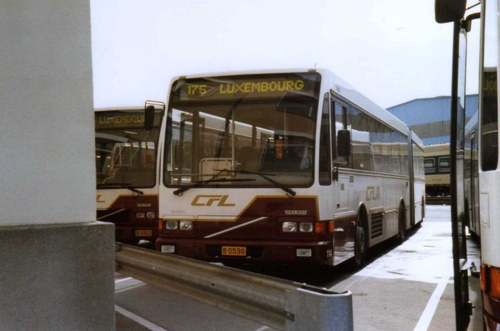 Volvo / Berkhof B10M Gelenkbus der CFL Luxemburg, aufgenommen im Oktober 1997 in Luxemburg am CFL Depot.