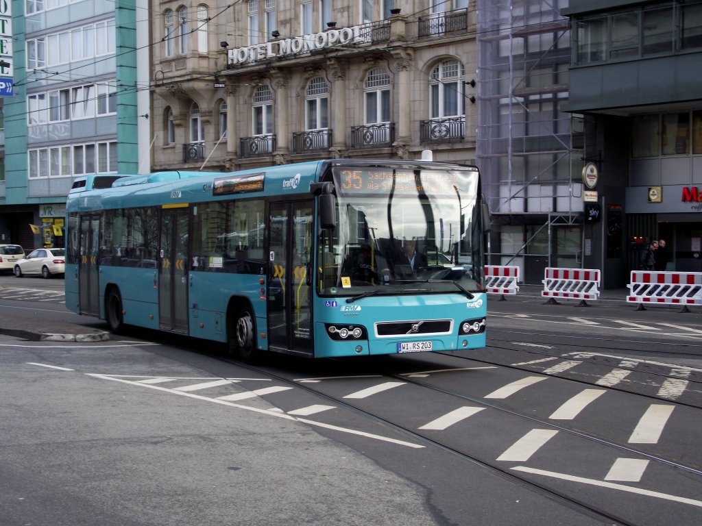 Volvo 7700 von Autobus Sippel am 03.03.13 in Frankfurt am Main Hbf