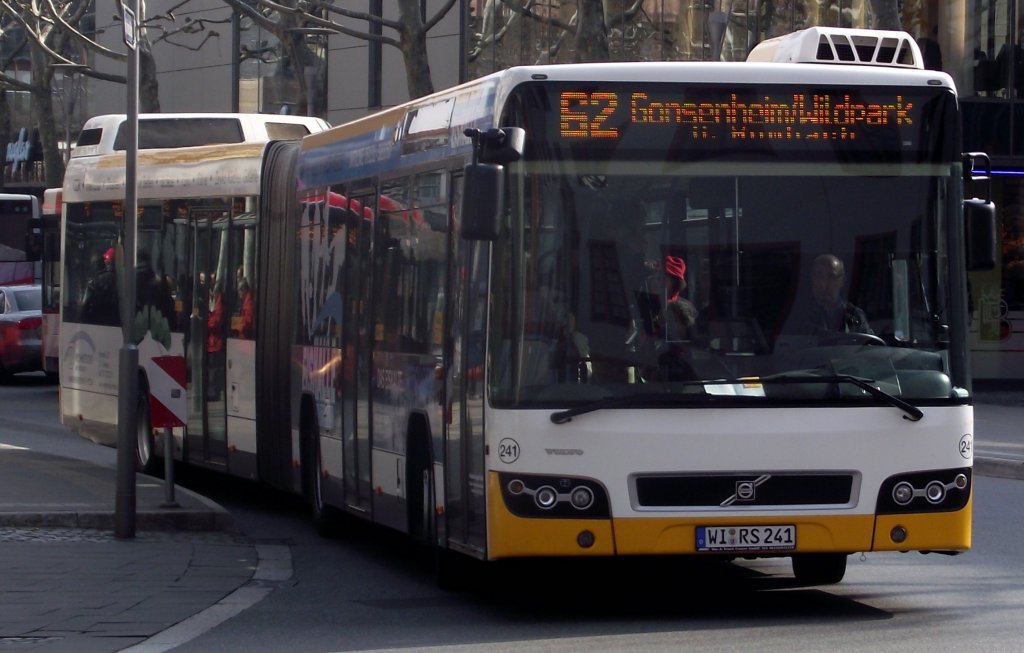 Volvo 7700 von Autobus Sippel am 04.04.13 in Mainz auf der Linie 62