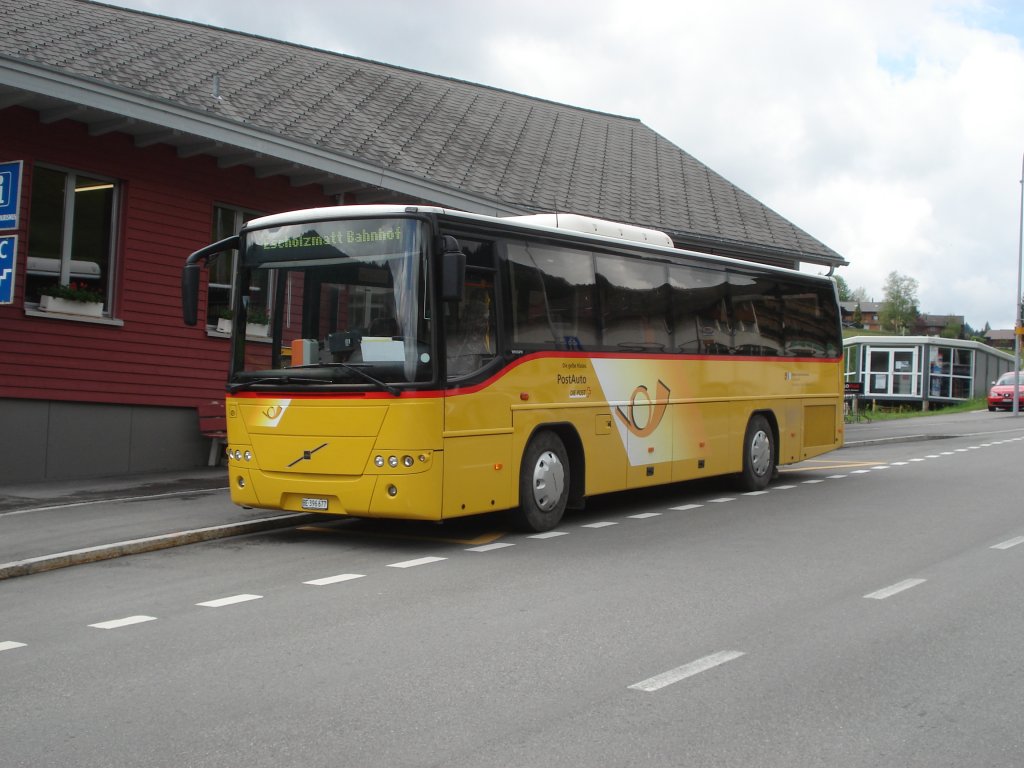 Volvo 8700 BE 396677 bei der Talstation in Marbach LU. DieserVolvo gehrt PU  Autoverkehr Schangnau-Kemmeriboden AG . Aufgenommen am 29.05.2010