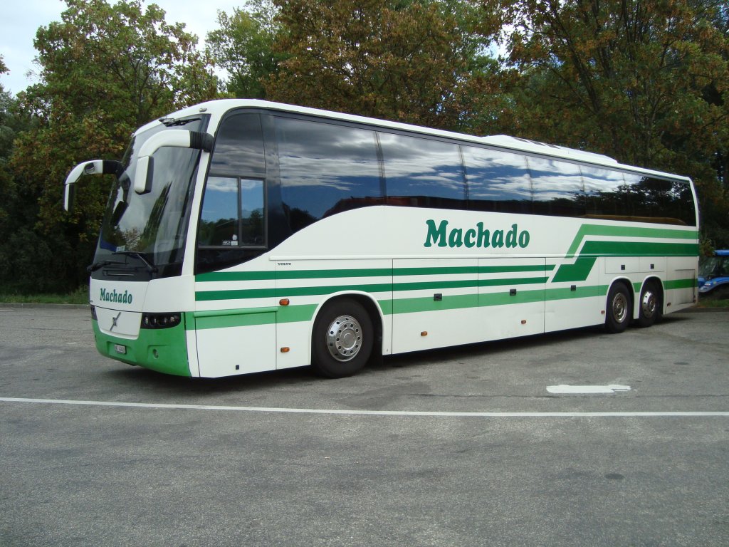 Volvo 9700 Machado (Liniendienst Schweiz - Portugal), Colombier 13.09.2011