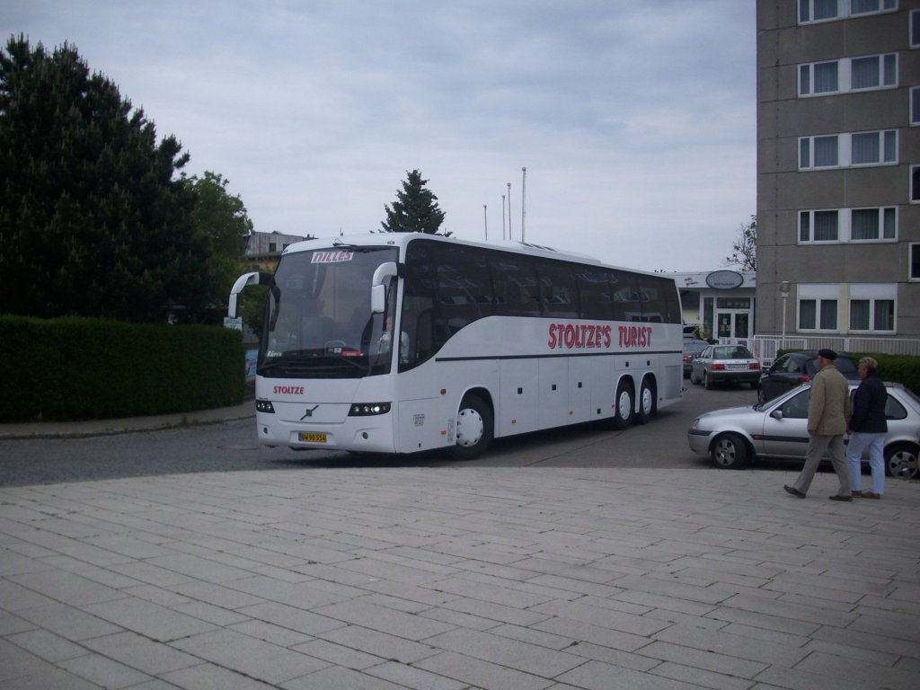 Volvo 9900 von Stoltze's Turist aus Dnemark in Sassnitz am 06.06.2012