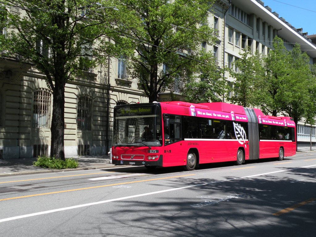 Volvo Bus mit der Betriebsnummer 825 auf der Linie 14. Die Aufmahne stammt vom 04.06.2010.