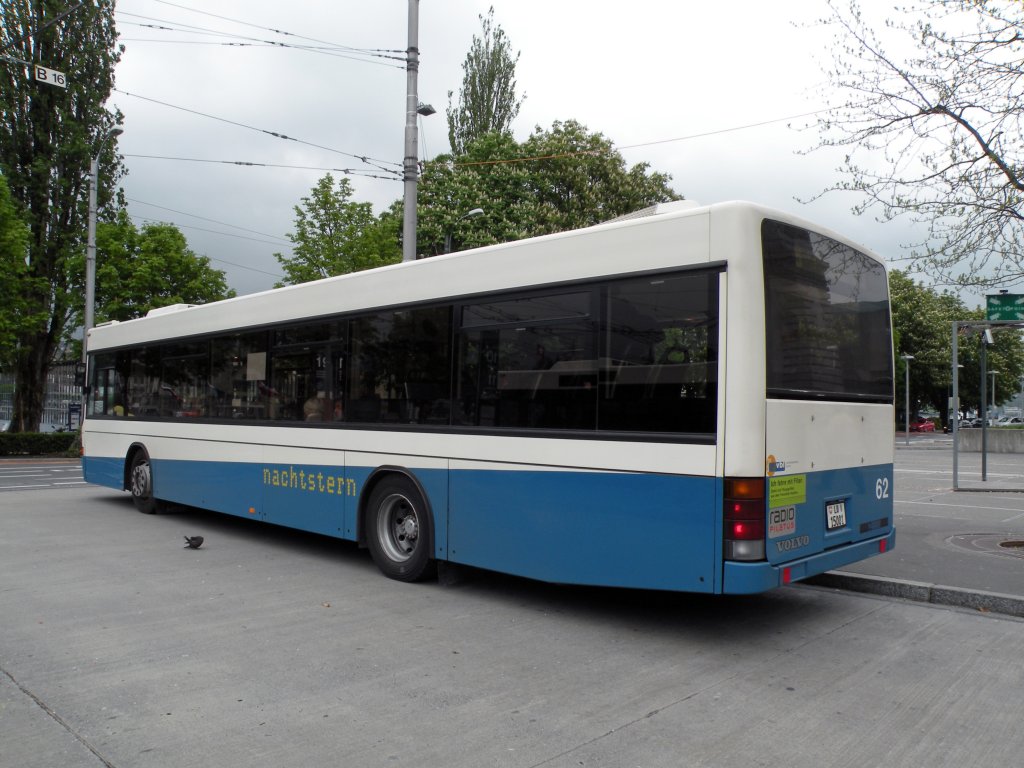 Volvo Hess Bus LU 15001 mit der Betriebsnummer 62 auf der Linie 19 am Bahnhof Luzern. Die Aufnahme stammt vom 04.05.2010.