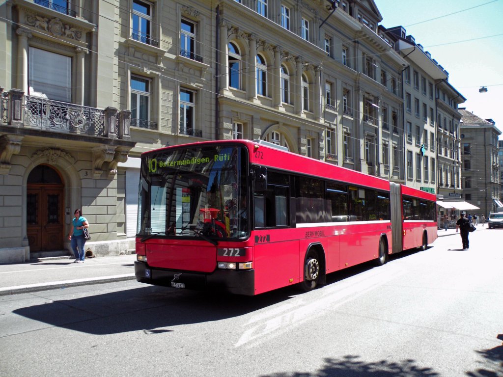 Volvo Hess Bus mit der Betriebsnummer 272 auf der Linie 10 an der Hirschengasse.. Die Aufnahme stammt vom 26.08.2010.