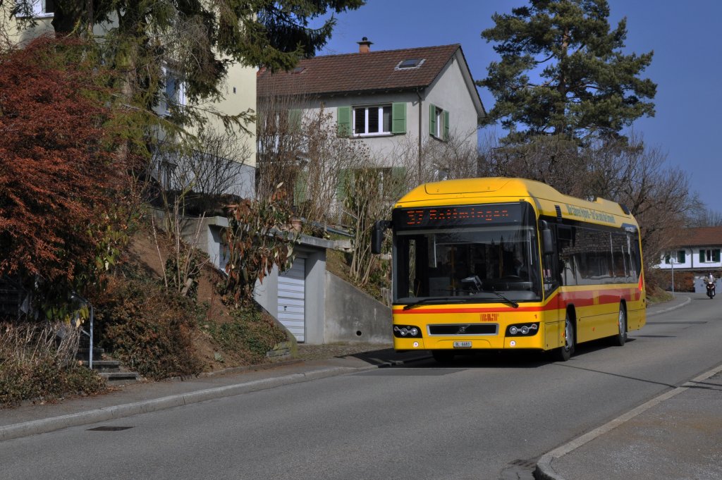 Volvo Hybrid Bus mit der Betriebsnummer 1 auf der Linie 37 fhrt Richtung Bottmingen. Die Aufnahme stammt vom 12.03.2012.