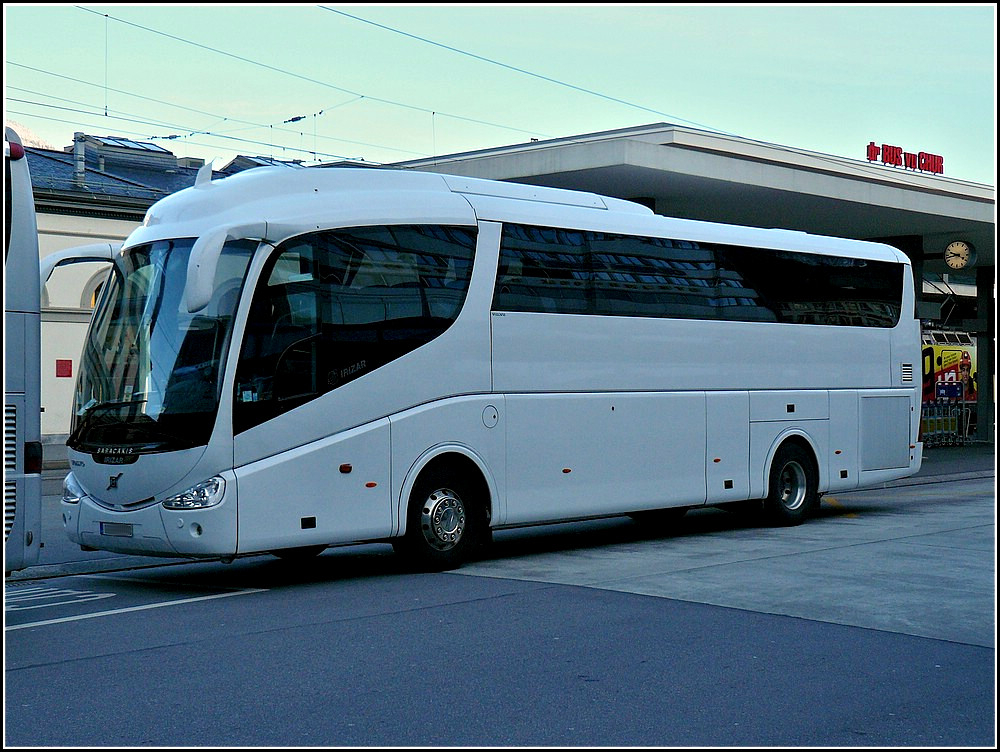 Volvo Irizar Saracakis B12B aus Griechenland war am 26.12.2009 am Bahnhof in Chur abgestellt.