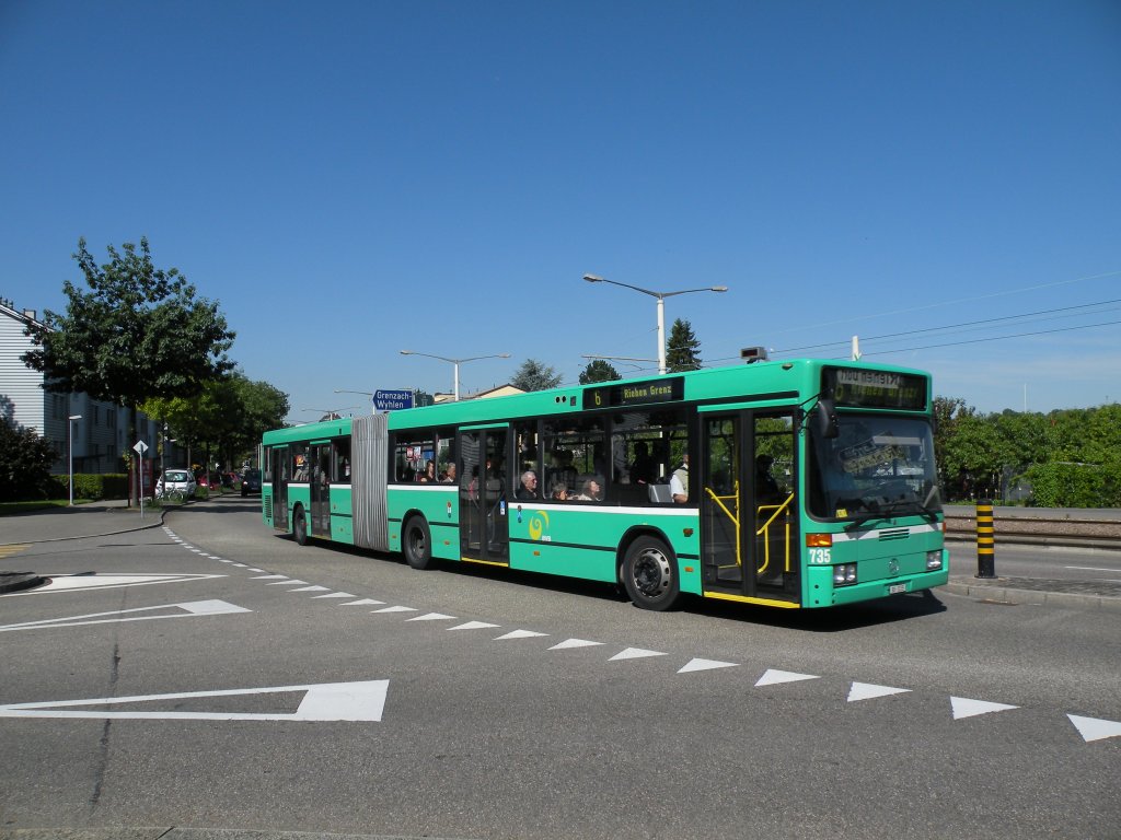 Vom Montag 23.07.2012 bis 12.08.2012 ist die Linie 6 vom Eglisee bis nach Riehen Grenze wegen einer Gleisbaustelle unterbrochen. Auf der Unterbrochenen Strecke werden Autobusse eingesetzt. Die Aufnahme stammt vom 23.07.2012.