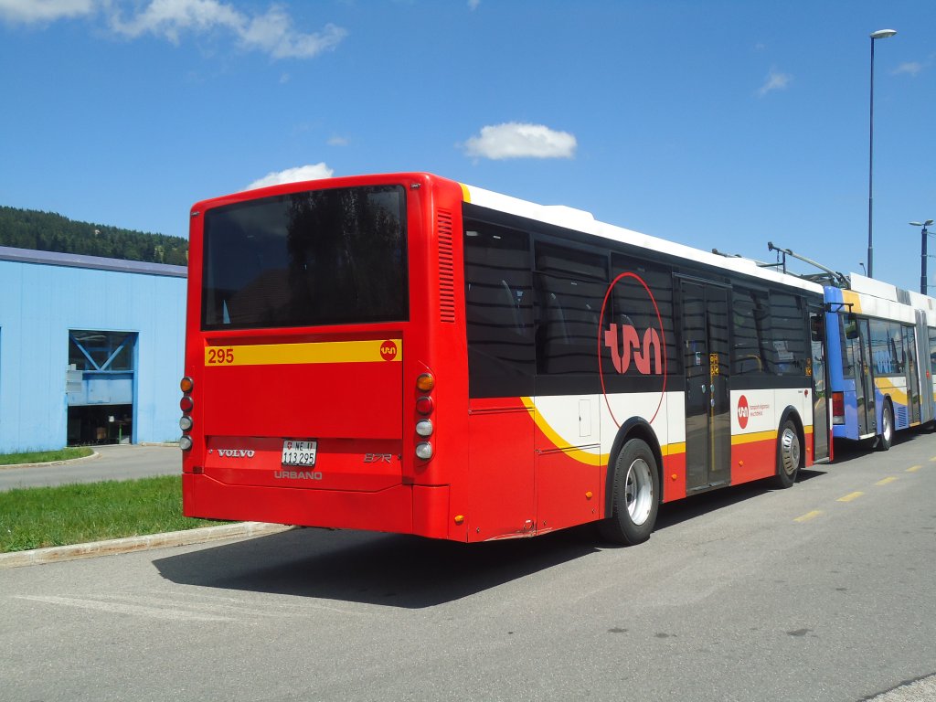 VR La Chaux-de-Fonds - Nr. 295/NE 113'295 - Volvo/Alfabuz am 11. Juli 2011 in La Chaux-de-Fonds, Dpt TC