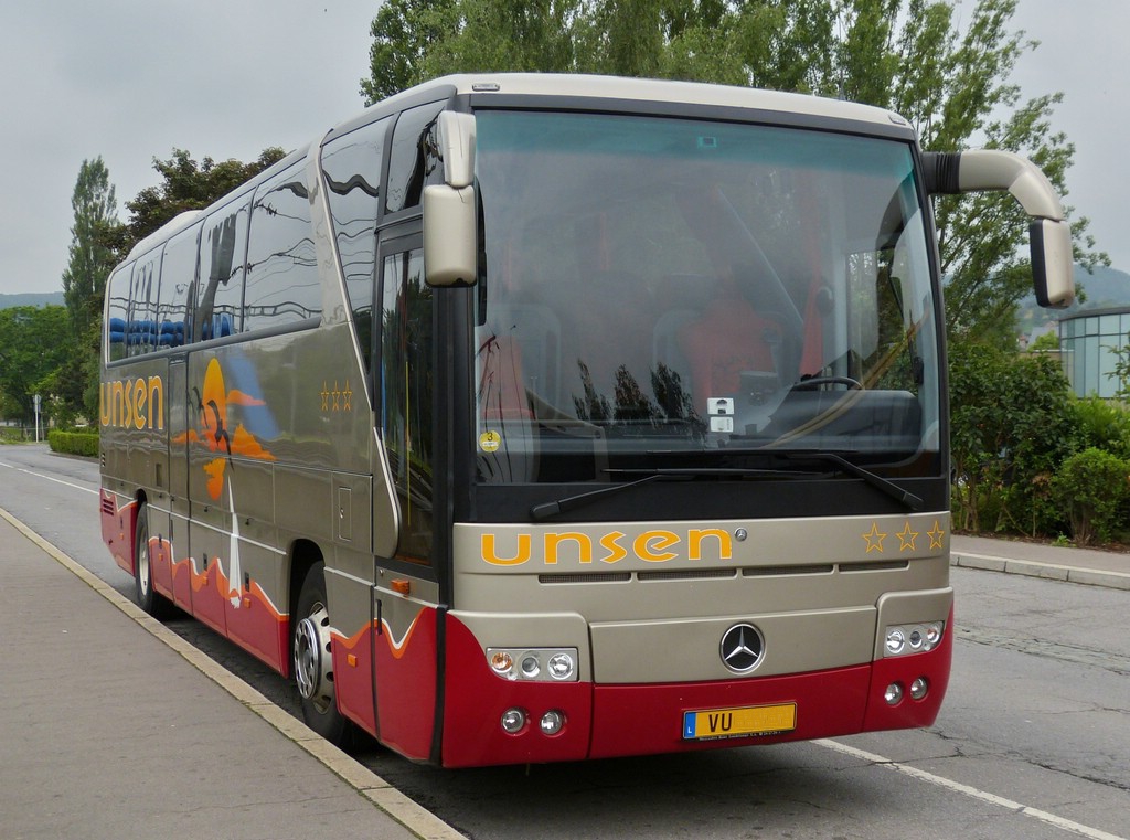 (VU 4010)  Mercedes-Benz Tourismo der Firma Unsen abgestellt am Bahnhof von Ettelbrck. 29.06.2012