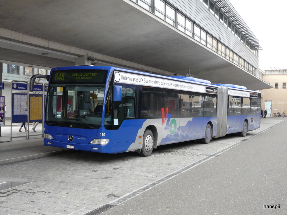 VZO - Mercedes Citaro  Nr.110  ZH  745110 bei den Haltstellen beim Bahnhof Uster am 23.02.2013