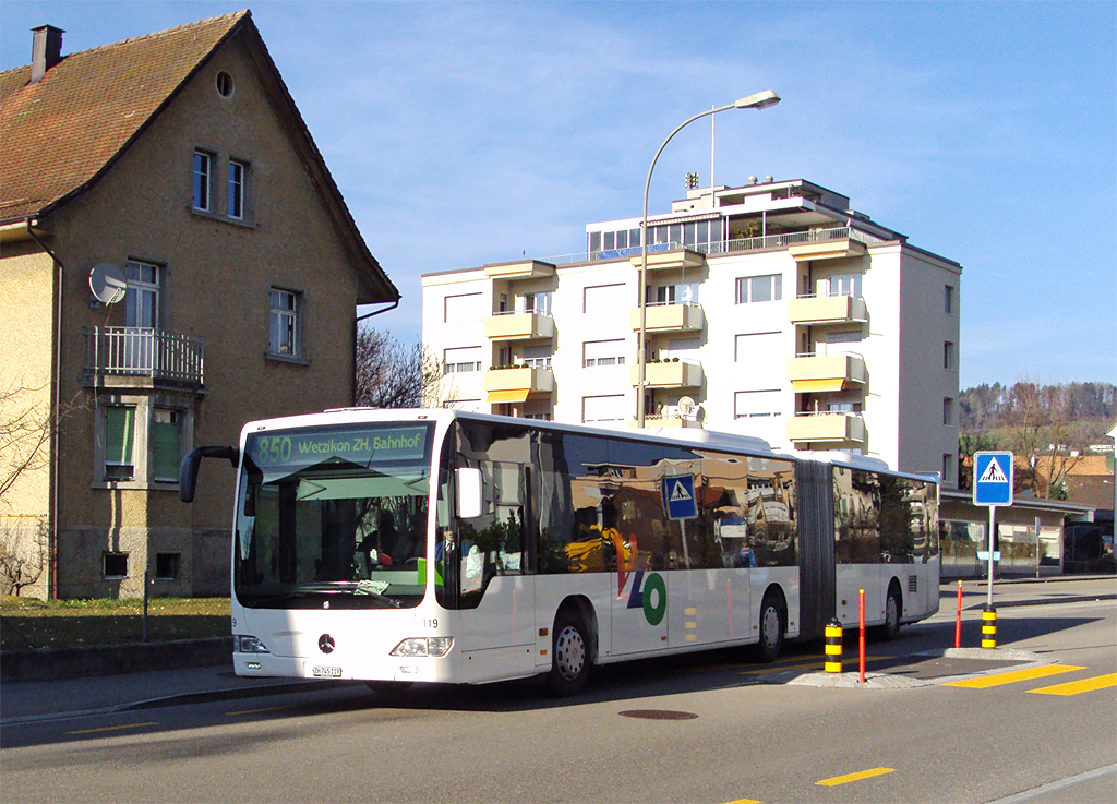 VZO-Mercedes Citaro NR.119 * Weiss * bei der Haltestelle Kempten,Post am 20.3.11