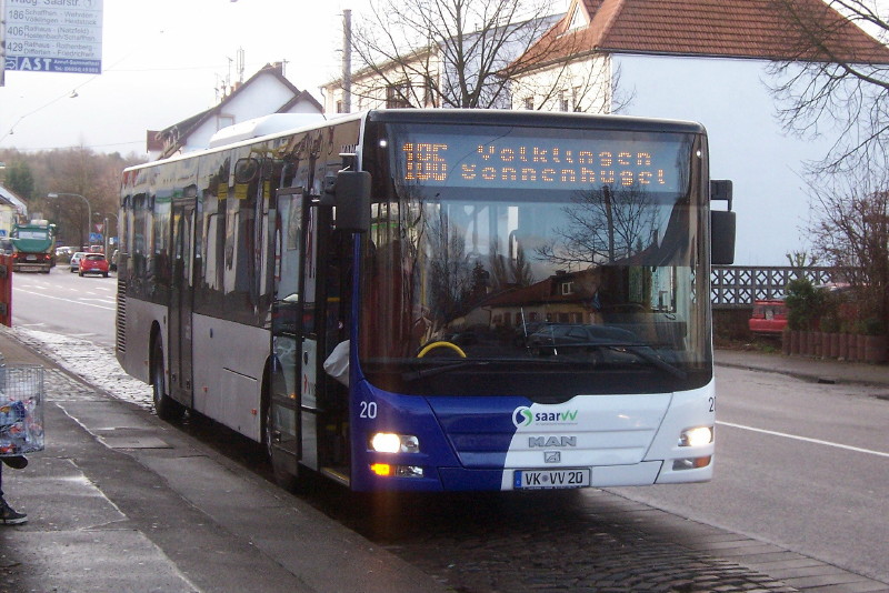Wagen 20 der VVB, ein MAN Lions City  aus dem Jahre 2006, am 6. Januar 2012 auf der Linie 186.