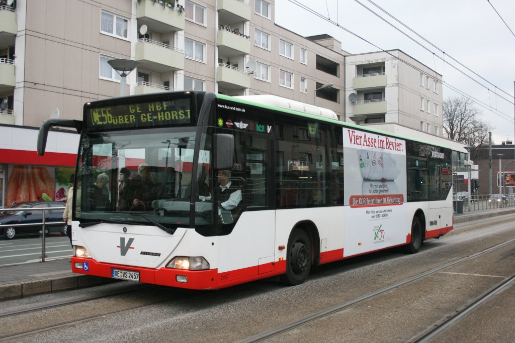 Wagen 2457 (RE VS 2457) mit Werbung fr 10 Jahre KR am 1.12.2009 an der Buererstr in Gelsenkirchen Horst mit dem CE56 nach Gelsenkirchen HBF.
