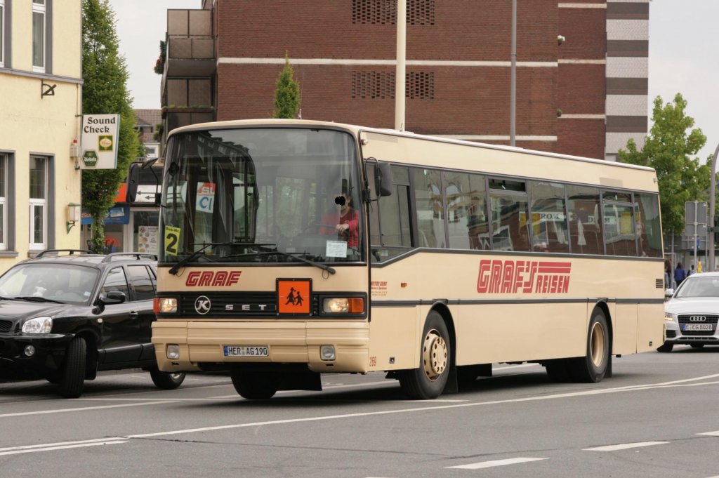 Wagen 269 (HER AG 190)(Ex Rheingold Wuppertal Wg 24)aufgenommen am ZOB Bottrop am 6.7.2009.