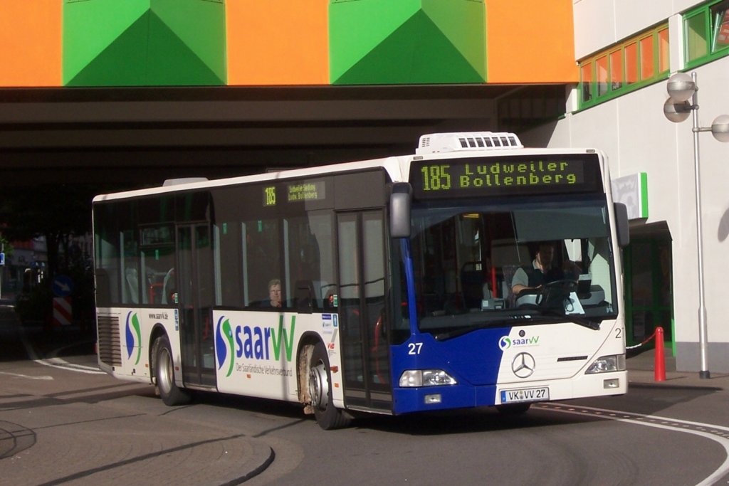 Wagen 27 der VVB mit Werbung für den Saar-Verkehrsverbund im Juni 2009 in der Rathausstr.