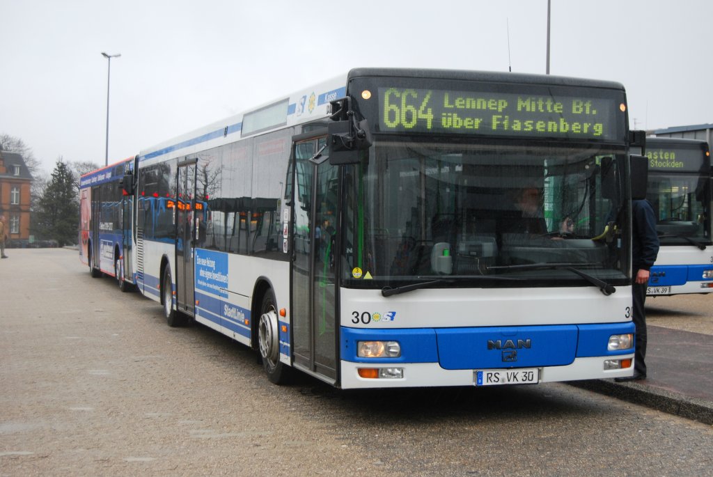 Wagen 30 der SW Remscheid, aufgenommen whrend der Sonderfahrt durchs Oberbergische Land am 27.02.2011 am Fr. Ebertplatz in Remscheid.