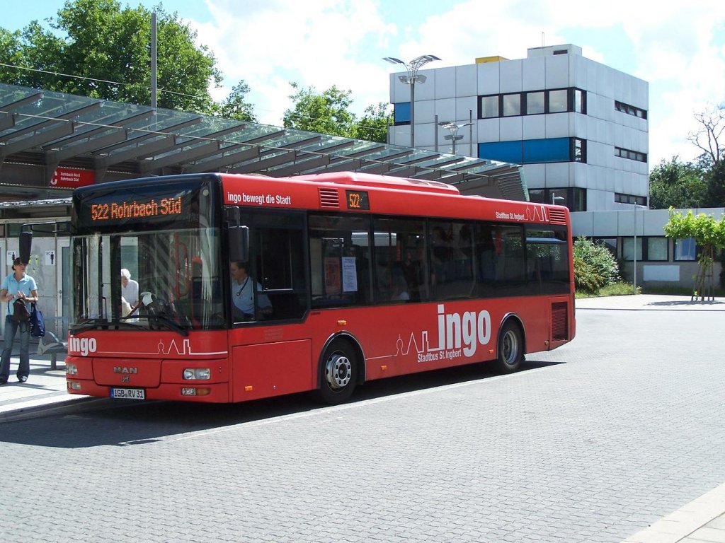 Wagen 31 wartet am ZOB am 11/07/11.