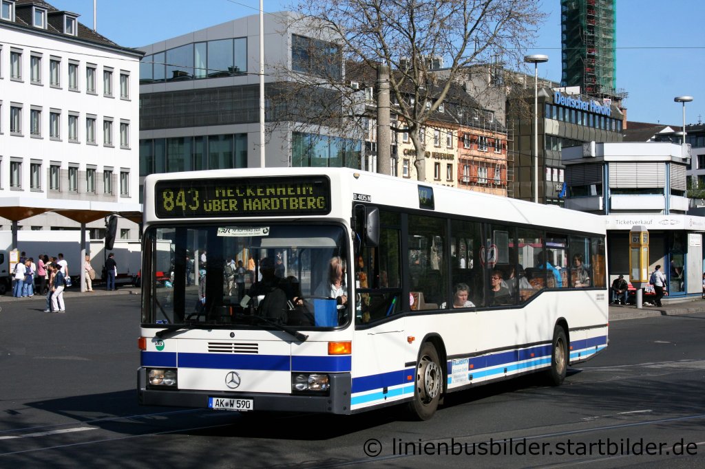 Wallmeroth (AK W 590). 
Aufgenommen am HBF Bonn, 2.4.2011.
Der Bus Fhrt im Auftrag fr RVK.