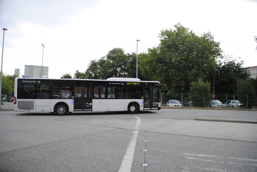 WG 1007 von Typ Citaro fhrt am ZOB in Hamburg am 01.08.2010 ein.