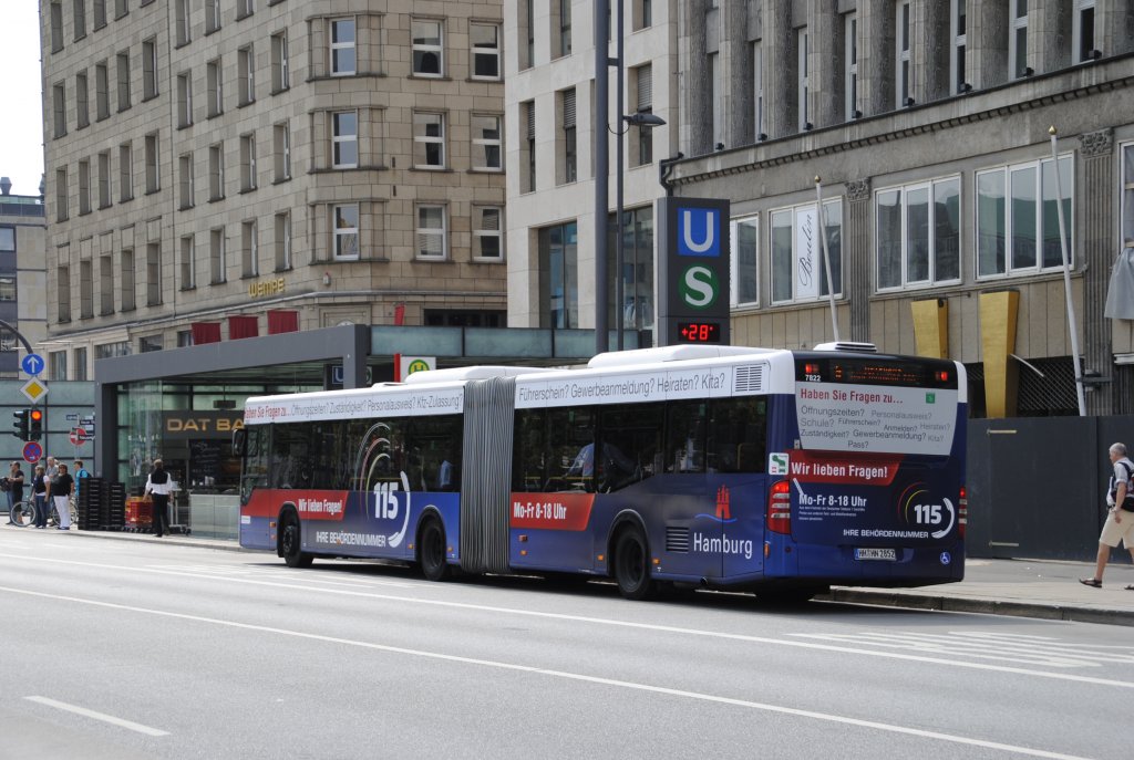 WG 7822, am Gbsemarkt in Hamburg am 01.08.2010.
