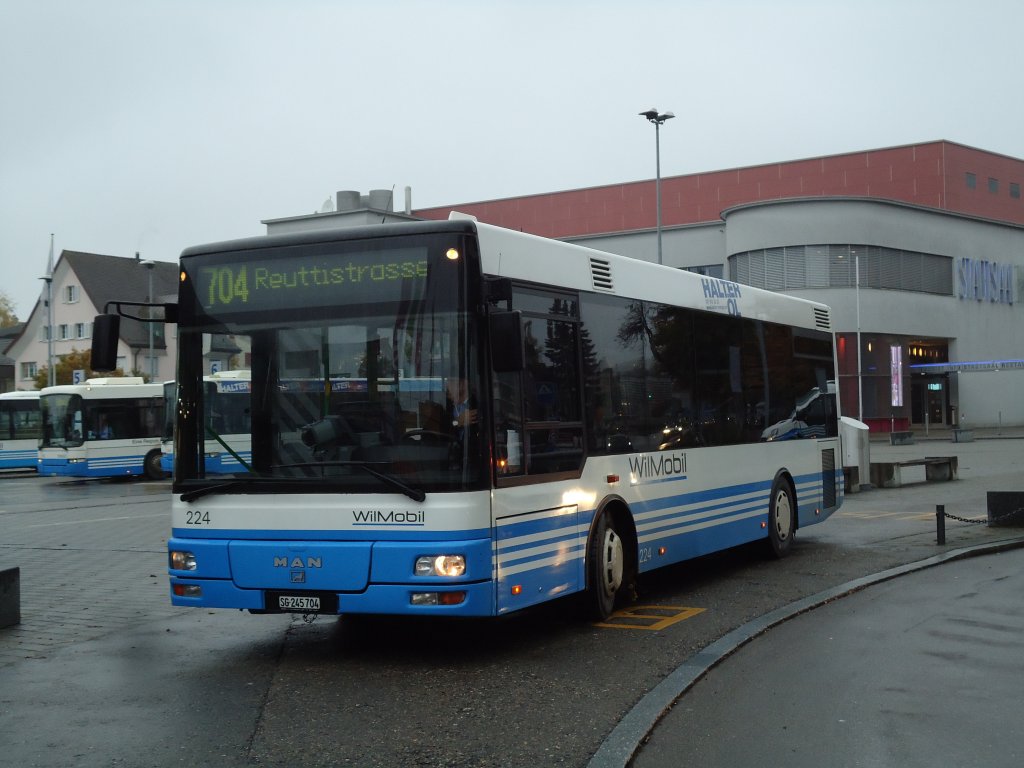 WilMobil, Wil - Nr. 224/SG 245'704 - MAN/Göppel (ex Wick, Wil Nr. 4) am 24. Oktober 2012 beim Bahnhof Wil