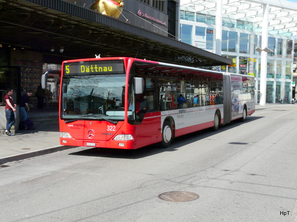 Winterthur - Mercedes Citaro Nr.322  ZH 687322 bei den Bushaltestellen vor dem Bahnhof in Winterthur am 01.04.2011