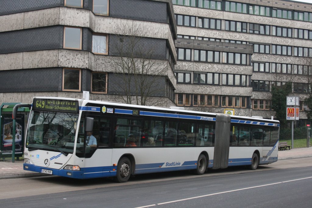 WSW 0269 (W SW 969) mit der Linie 649 am Postamt in Velbert,21.1.2010.