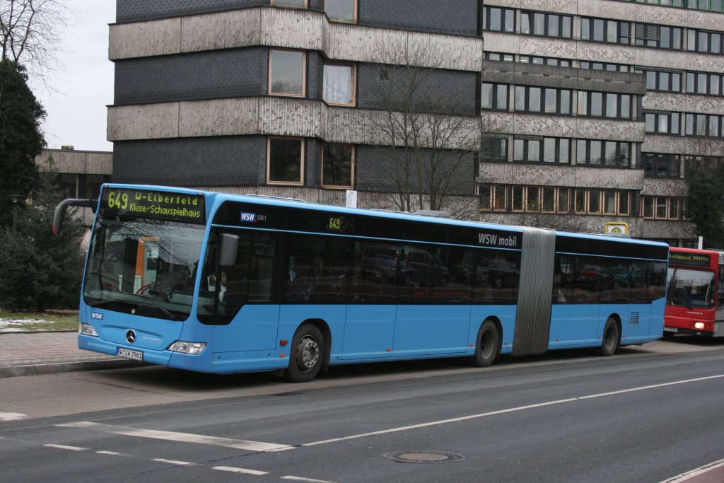 WSW 0961 (W SW 961) mit der Linie 649 am Postamt in Velbert,21.1.2010.