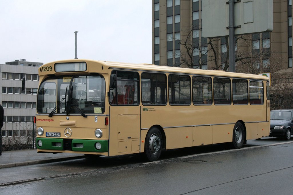 WSW 1209 (W SW 1209) am HBF Wuppertal, 13.3.2010.