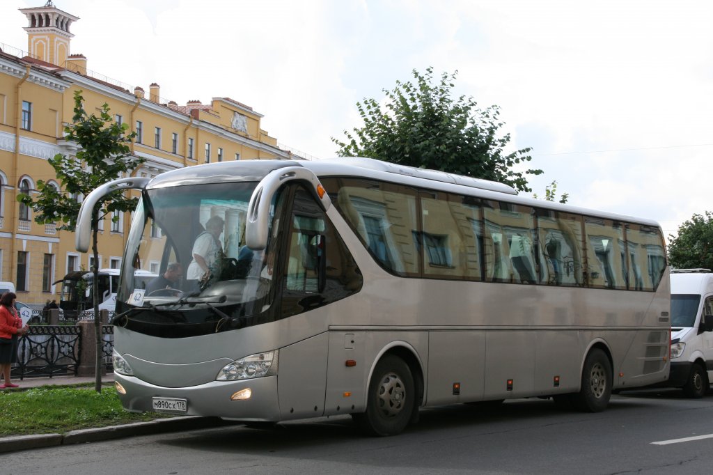 Yutong, chinesischer Hersteller, St. Petersburg 25.08.2012