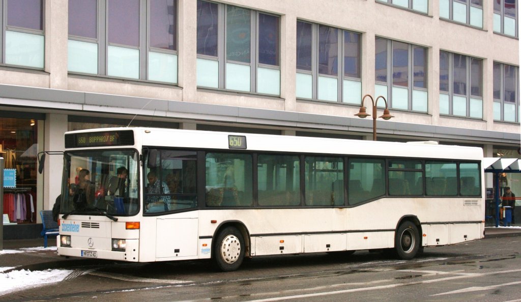 Zickenheiner (NR TZ 41) mit der Linie 650 am Zentralplatz,12.2.2010.