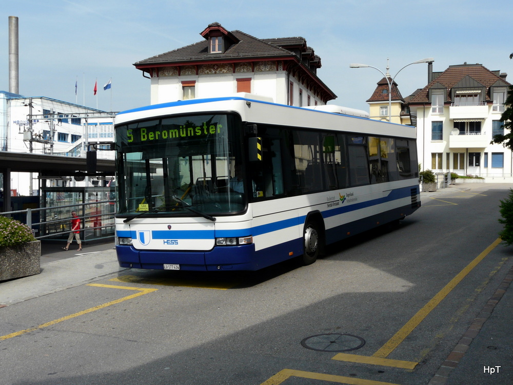 Zugerland / Seetal - Scania-Hess  Nr..  LU 177434 unterwegs auf der Linie 5 bei der Haltestelle beim Bahnhof Hochdorf am 23.05.2011
