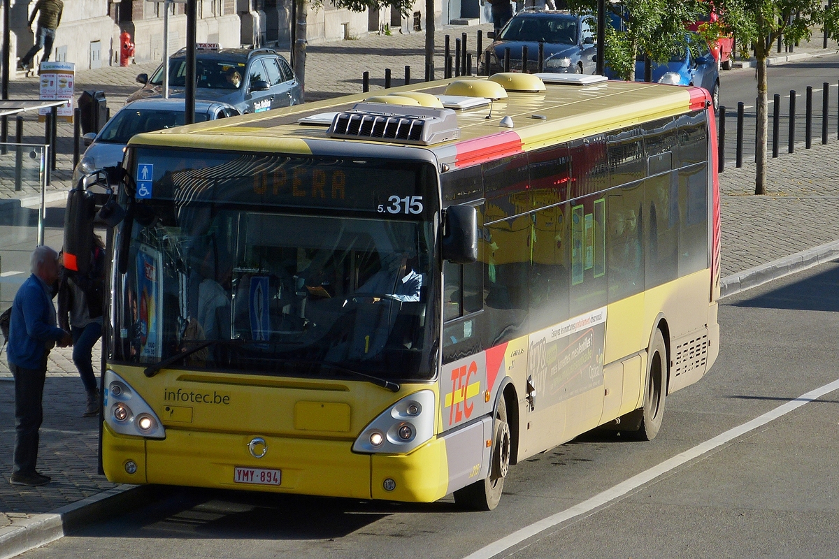 . Irisbus Citelys vom TEC, gesehen am Bahnhof in Lüttich am 18.10.2014.
