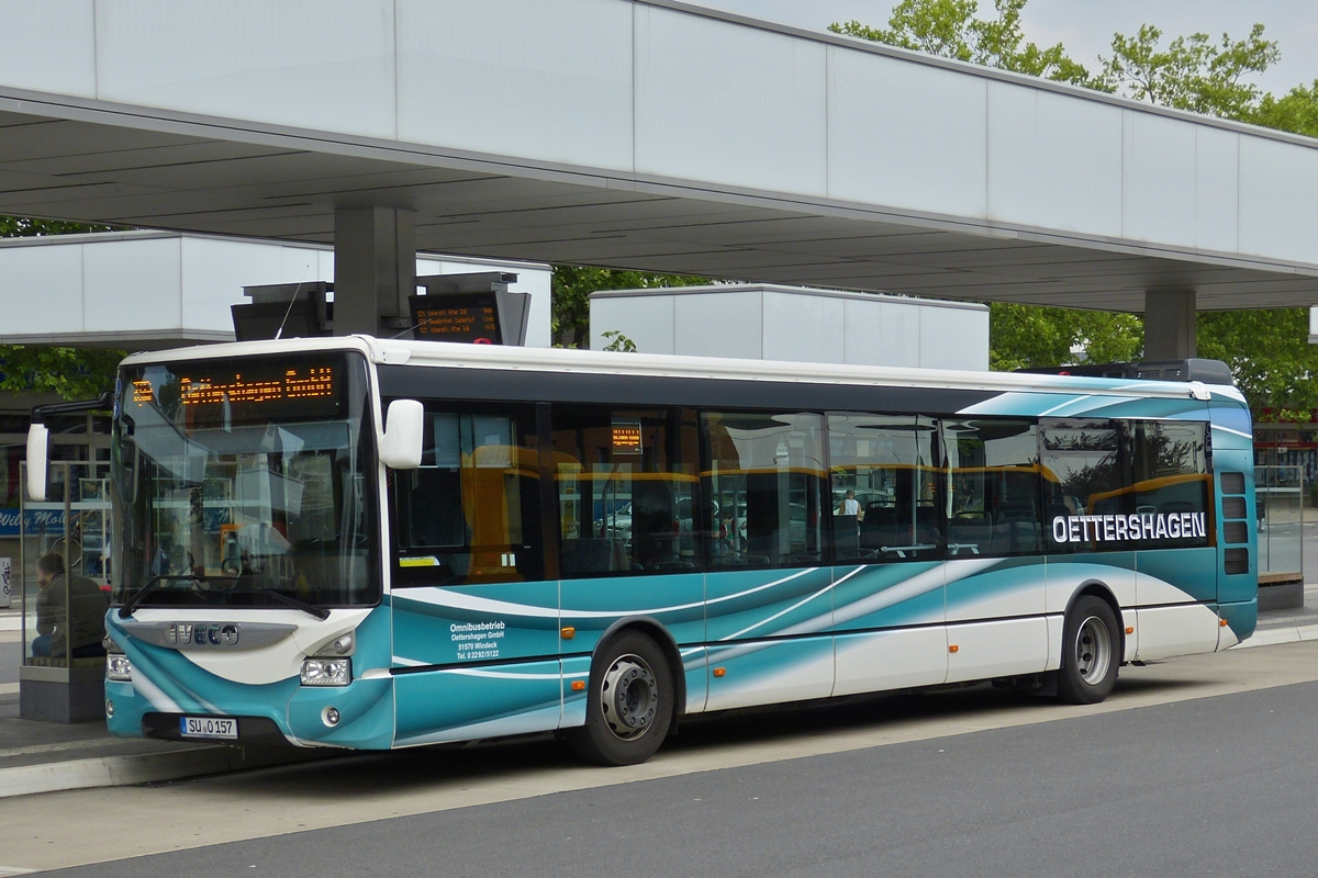 . Iveco Urbanway der Busfirma Oettershagen, aufgenommen am Bahnhof in Hennef am 27.06.2015 