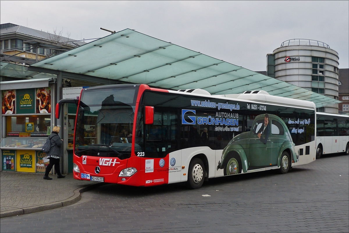 . Mercedes Benz Citaro von VGH-Hoya, gesehen am Bahnhof von Bremen.  April 2018   (Hans) 