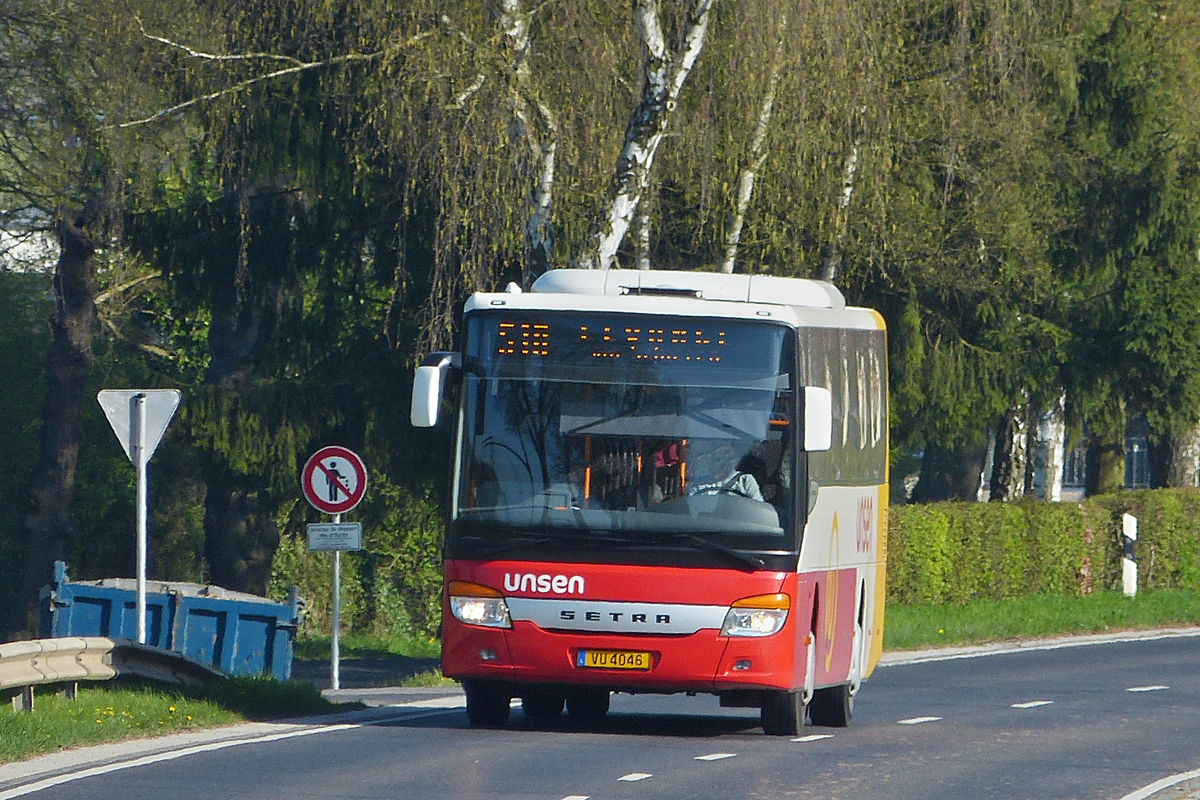 . VU 4046 Setra S 415 UL von Voyages Unsen aufgenommen nahe Schieren am 21.04.2015.