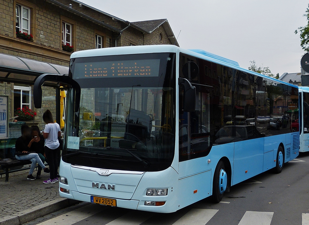 . WV 2052, neuer MAN Lion's City, als City Bus in Ettelbrück noch ohne Beschriftung unterwegs. Gruß an den freundlichen Fahrer.  10.08.2015 