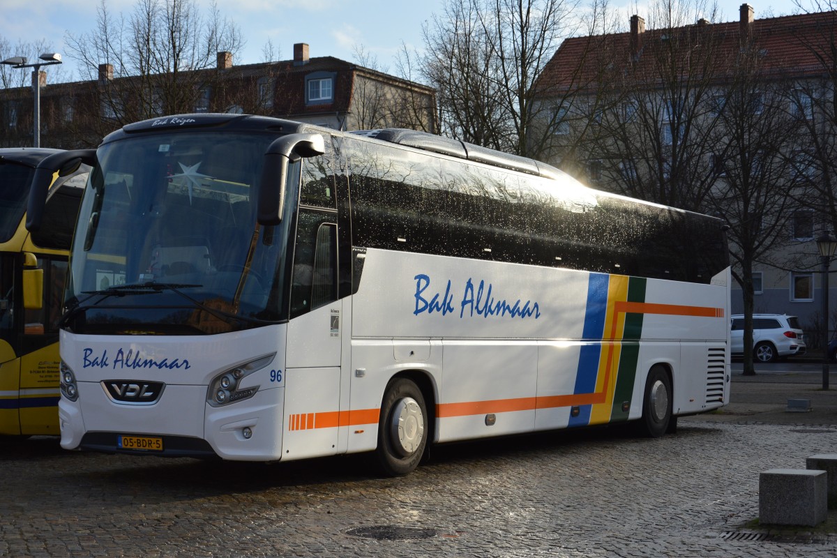05-BDR-5 (VDL Futura) steht am 25.12.2014 auf dem Bassinplatz in Potsdam.
