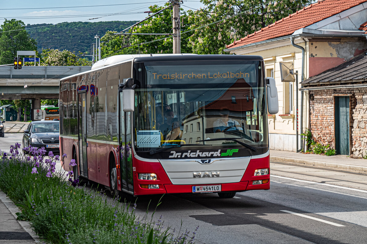 05.05.2024: Dr. Richard Wagen 1153 als Badner Bahn Schienenersatzverkehr Richtung Traiskirchen