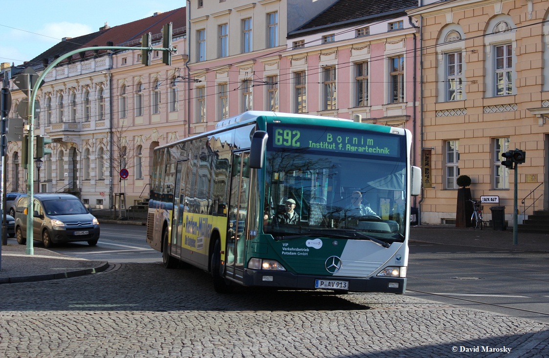 06.02.2014 ein Citaro I der ViP am Luisenplatz in Potsdam.