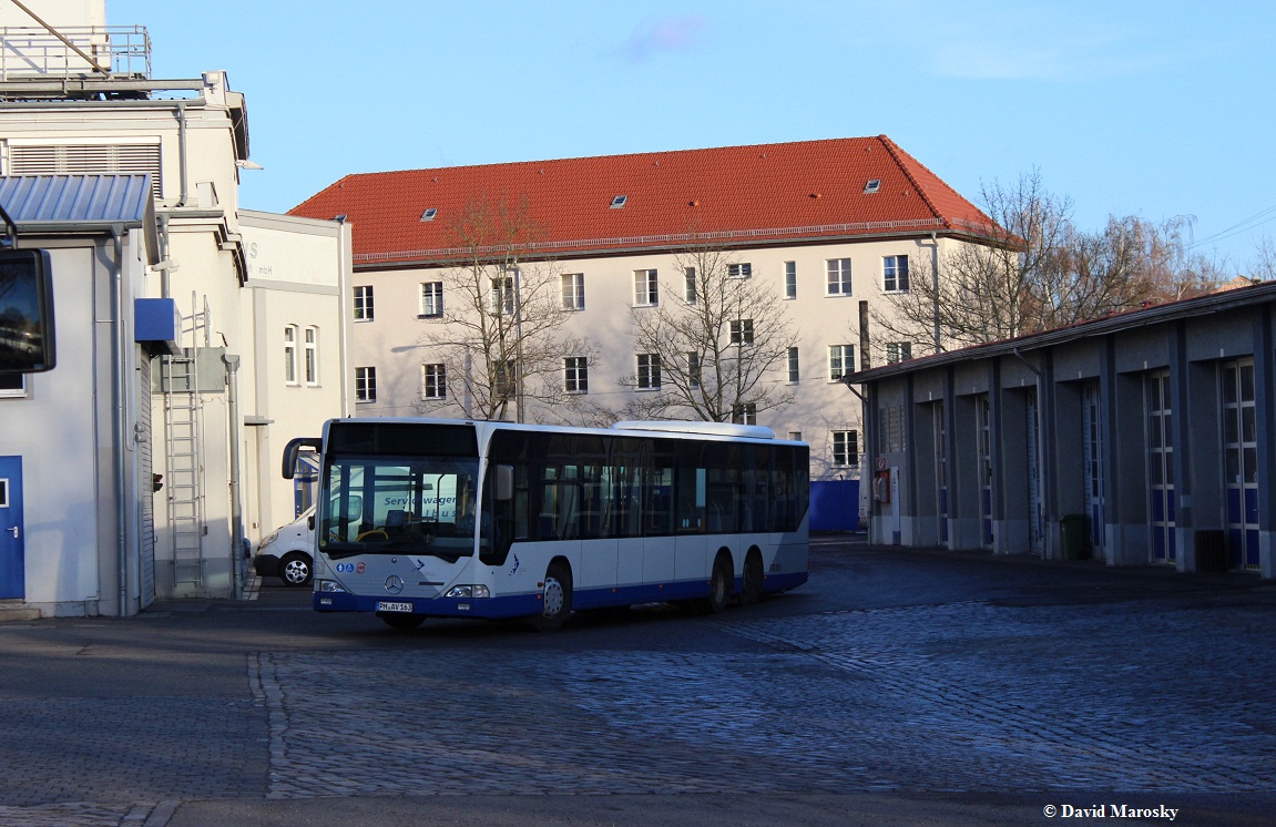 06.02.2014 ein Mercedes-Benz Citaro L auf dem Betriebshof von Havelbus, Potsdam.