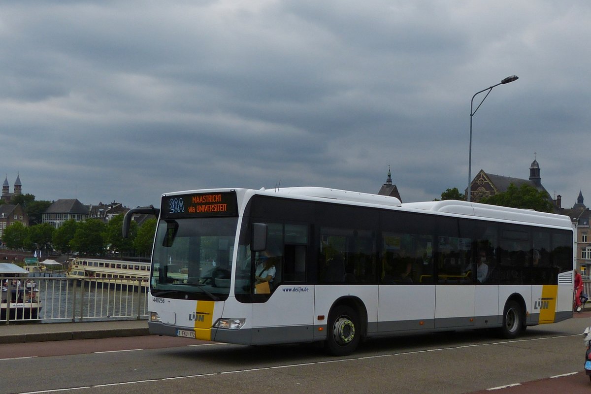 1-FKU-172, Mercedes Benz Citaro von de Lijn, aufgenommen in Maastricht am 17.07.2020