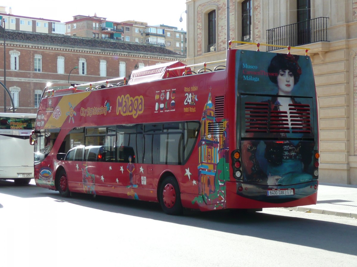 14.01.2013,City Tour Bus am Bahnhof in Malaga.