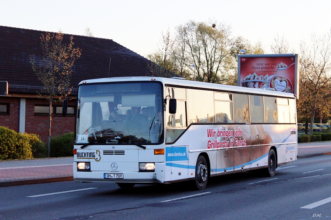 17. April 2014 - Brandenburg, am Güterbahnhof ein MB O408 auf seinen Weg nach Mötzow.
